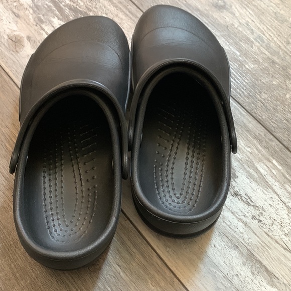Crocs for work - Picture 2 of 4